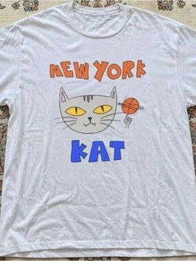 Gildan White 'New York Kat' Graphic T-shirt